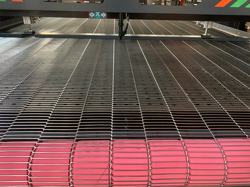 2025年最暢銷(xiāo)的工業(yè)織物激光切割機(jī)