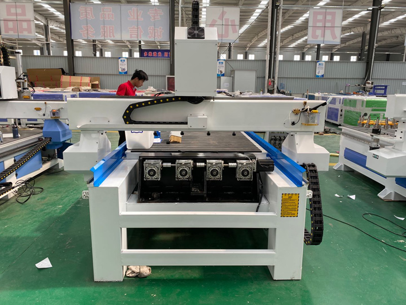 多頭四軸旋轉3D數(shù)控木雕機