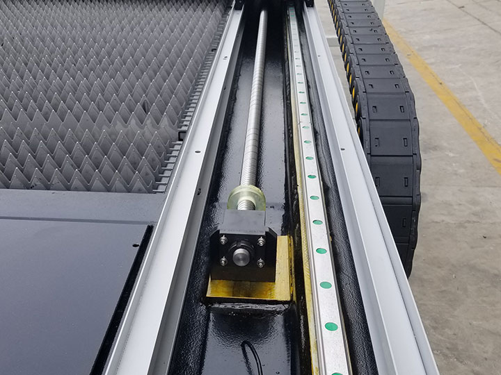 滾珠絲杠傳動(dòng)激光切割機(jī)