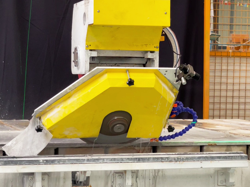 適用于廚房臺面和梳妝臺面的四軸數(shù)控橋切機