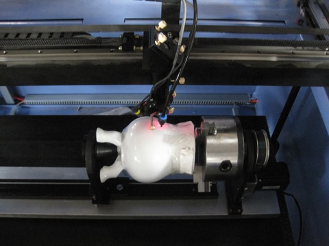 瓷磚激光雕刻機(jī) STJ9060 - 80W CO2 激光管 瓷磚激光雕刻機(jī) STJ9060 - 80W CO2 激光管