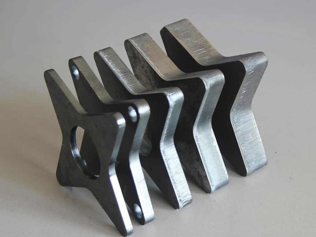 光纖激光切割碳鋼厚度及速度和功率圖表