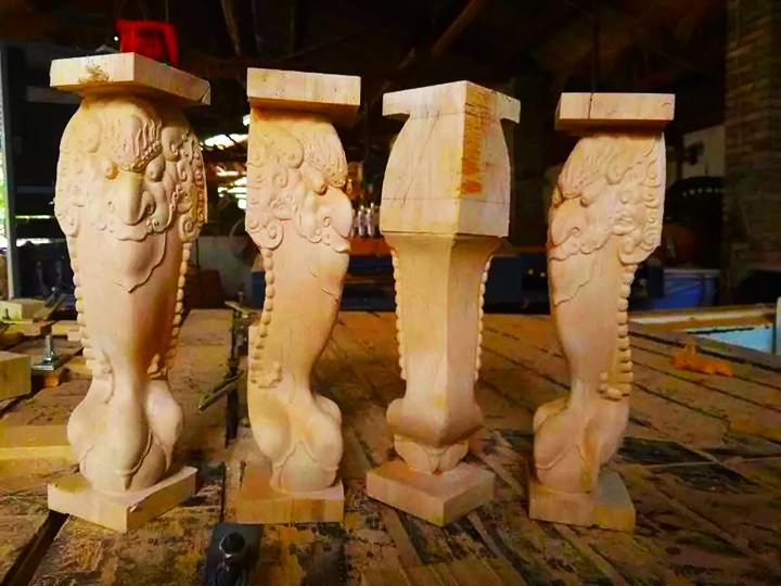 經(jīng)濟(jì)實惠的3D數(shù)控雕刻機(jī)帶有多個第四旋轉(zhuǎn)軸