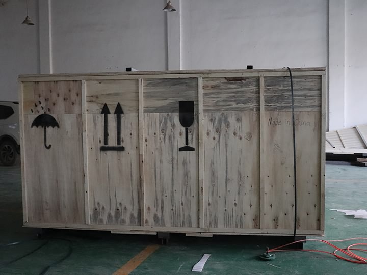 自動(dòng)換刀數(shù)控雕刻機(jī)器包