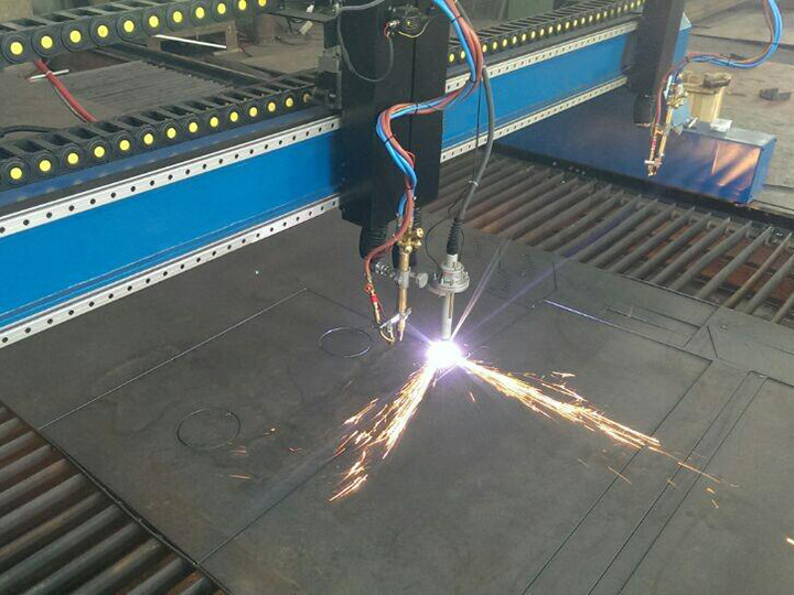 工業(yè)大型龍門(mén)等離子切割機(jī)出售