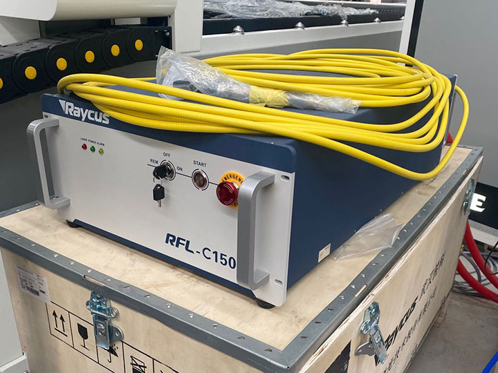 激光金屬切割機(jī)Raycus激光源