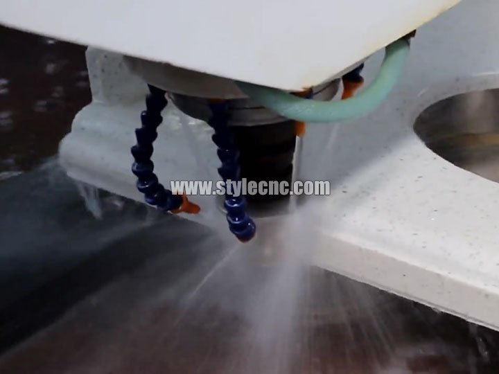 適用于石英、花崗巖、大理石加工過程的數(shù)控石材切割拋光機(jī)