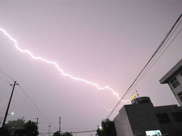 雷雨天需要對數(shù)控雕刻機(jī)做什么？