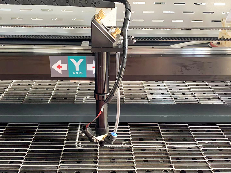 全自動 CO2 服裝、服飾、服飾用激光切割機