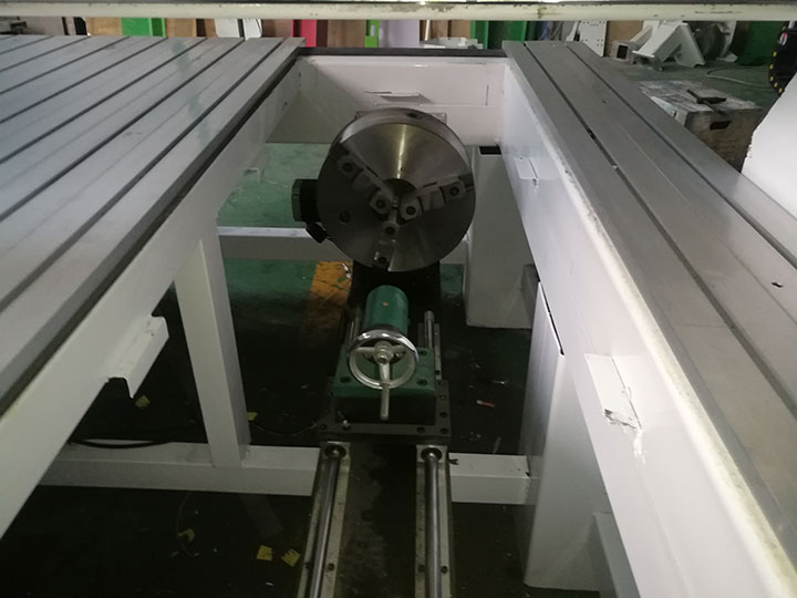 用于木工計(jì)劃的多功能數(shù)控木材切割機(jī)