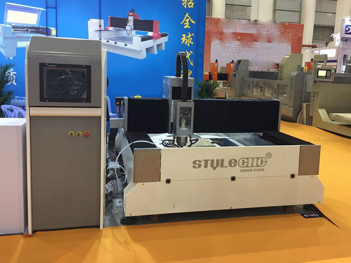 適用于大理石、花崗巖和石英的新型石材數(shù)控機(jī)床