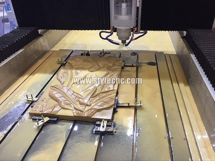 適用于大理石、花崗巖和石英的新型石材數(shù)控機(jī)床