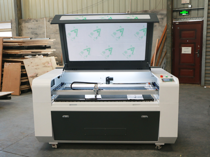 STJ1390 激光切割機(jī)