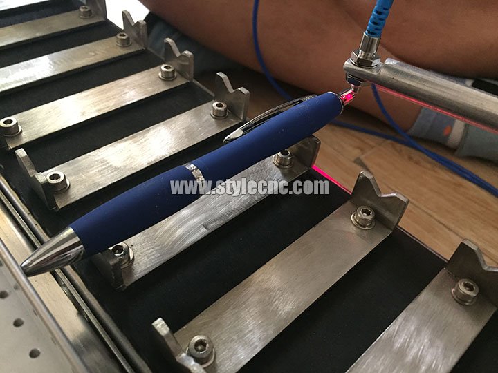 MOPA 激光打標(biāo)機(jī)帶標(biāo)記筆傳送帶