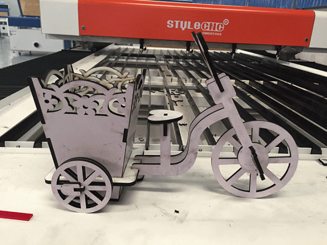 CO2 激光切割機(jī) 150W 用于MDF項目