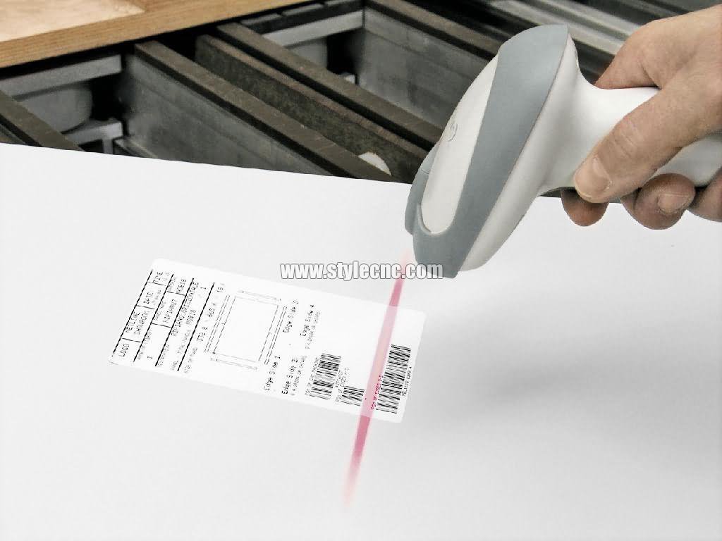 全智能數(shù)控雕刻機(jī)的自動條形碼標(biāo)記