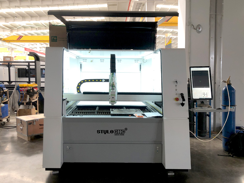 適合初學(xué)者的入門級小型金屬激光切割機(jī)