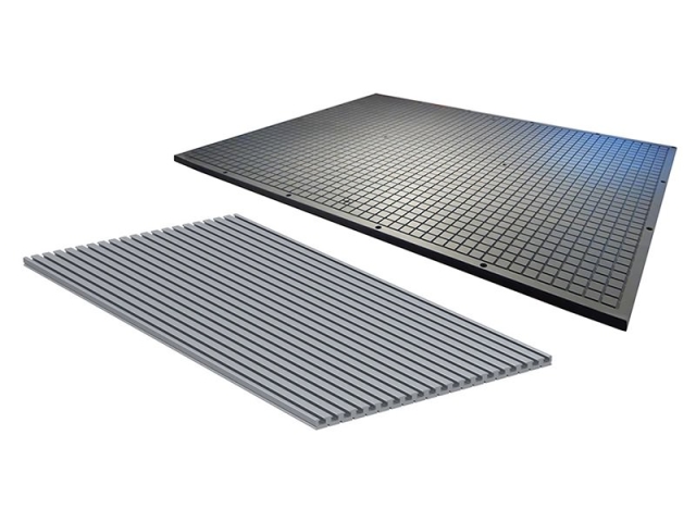 如何選擇數(shù)控雕刻機的真空工作臺和 T 型槽工作臺？