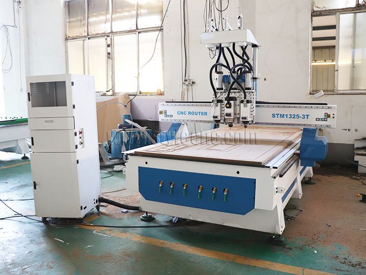 英國(guó)多任務(wù)數(shù)控雕刻機(jī)