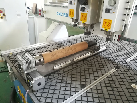 帶車床附件的氣動自動換刀數(shù)控雕刻刻機