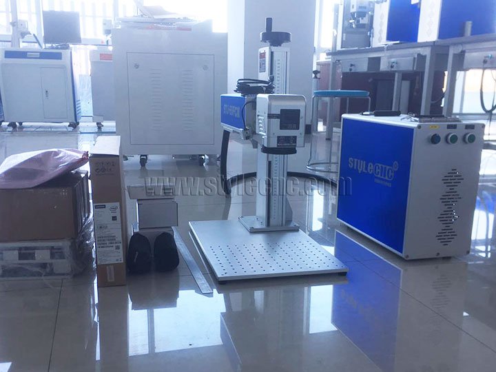 STJ-60FCM 彩色激光打標(biāo)機(jī)配獨(dú)眼巨人攝像系統(tǒng)