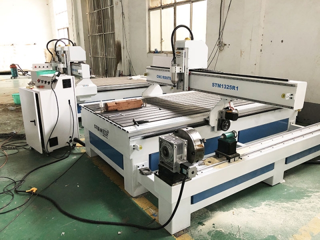 英國一款出色的旋轉(zhuǎn)四軸數(shù)控雕刻機(jī)