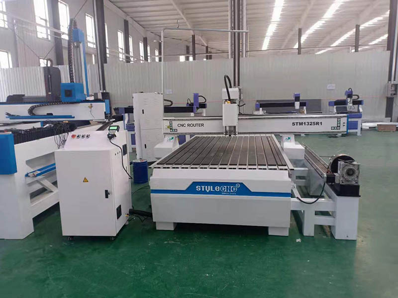 新西蘭的帶第四軸旋轉(zhuǎn)的數(shù)控雕刻機(jī)