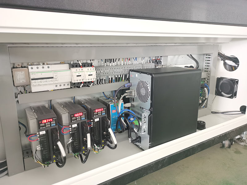 臺(tái)灣臺(tái)達(dá)伺服電機(jī)配單滾珠絲杠傳動(dòng)系統(tǒng)