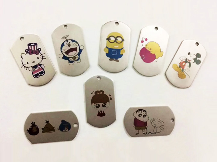 采用不銹鋼進(jìn)行彩色激光雕刻金屬珠寶項目