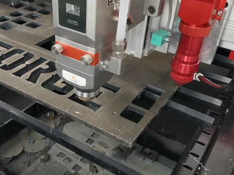 CO2 和光纖組合激光切割機(jī)，適用于金屬和木材