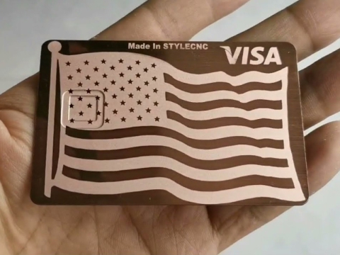 如何使用激光雕刻機 DIY 金屬信用卡？