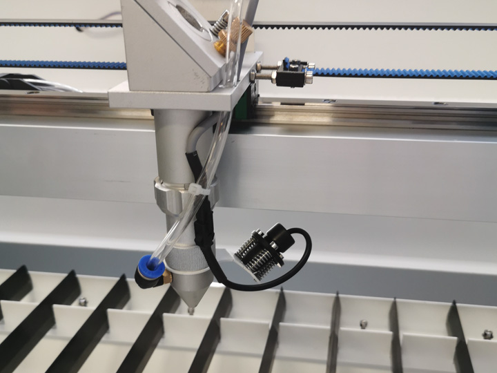 激光雕刻機(jī)激光頭