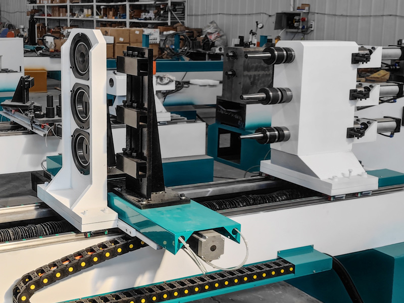 用于木工車削的多軸數(shù)控仿形車床