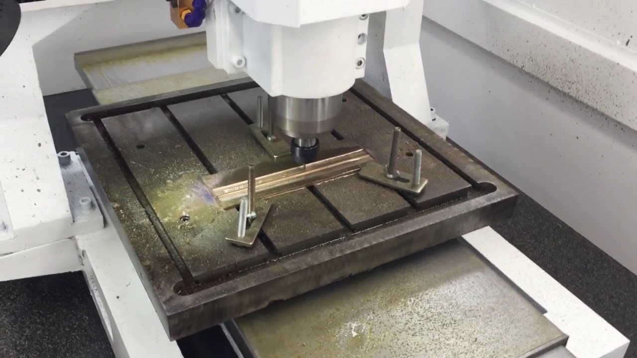 帶移動(dòng)工作臺(tái)的黃銅、銅、金屬雕刻機(jī)