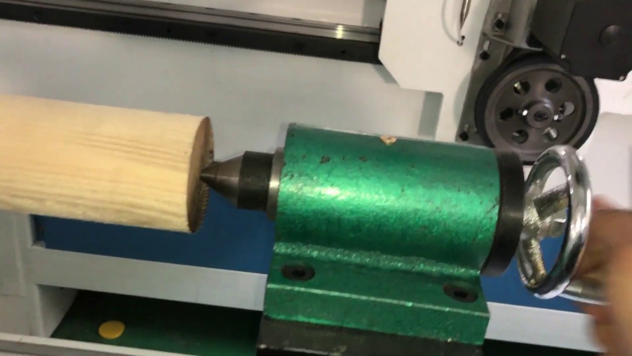 初學(xué)者如何使用帶有旋轉(zhuǎn)第四軸的數(shù)控雕刻機？