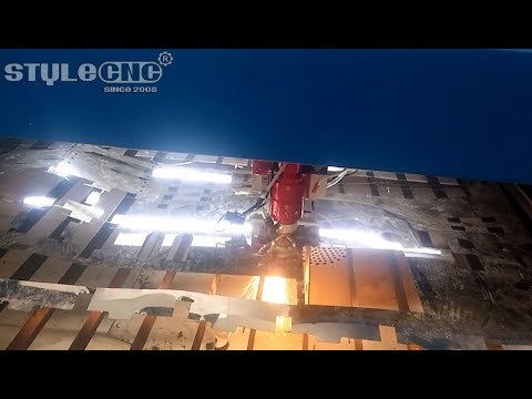 如何調(diào)整焦距 CO2 激光切割機(jī)？