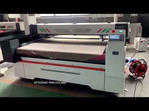 全自動 CO2 服裝、服飾、服飾用激光切割機